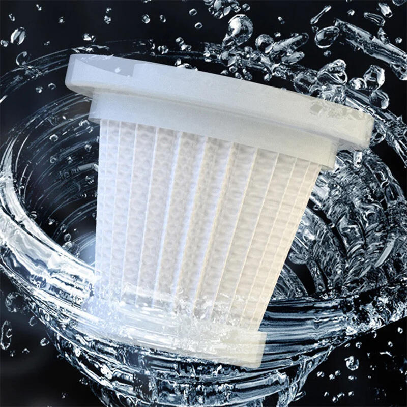 El filtro del aspirador se lava con agua y se vuelve a usar
